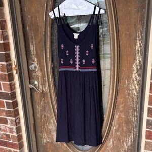 Like New Ariat Embroidered strappy dress! Large